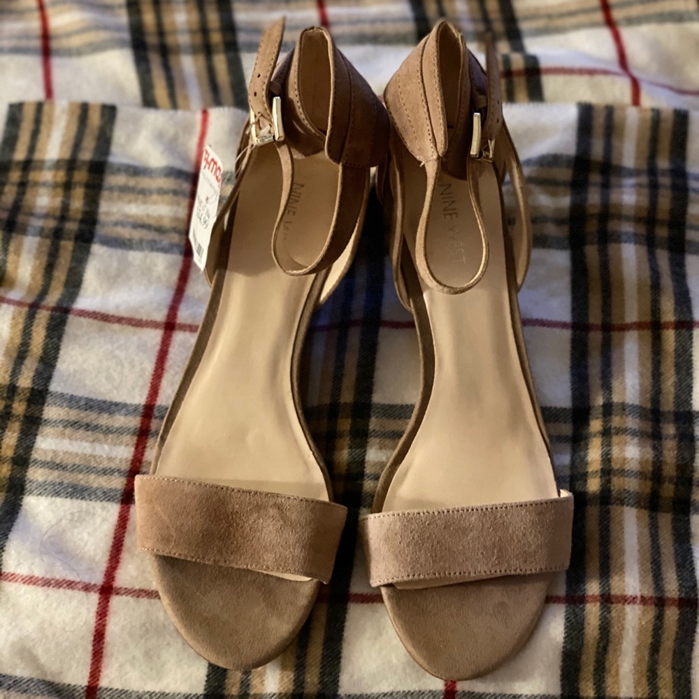 Nine West women’s wedges size 10M